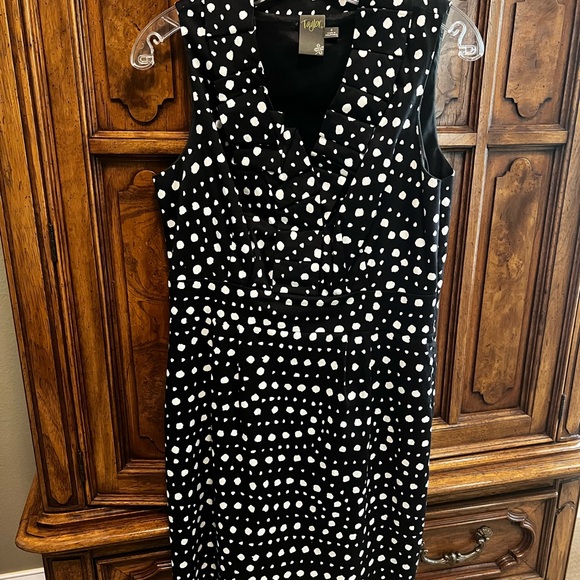 Taylor Dresses & Skirts - Taylor Black and White Polka Dot Midi Dress